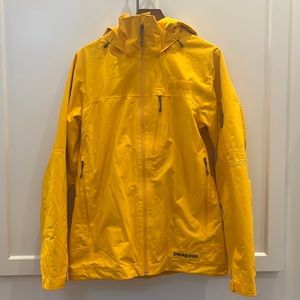 Men’s Small Patagonia Gore-Tex Ski/Snow Jacket with Powder Skirt